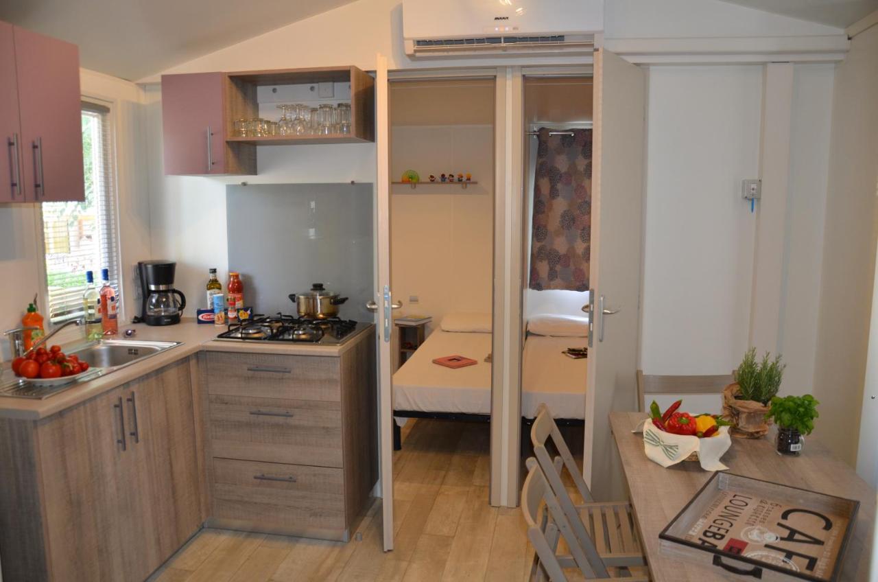 Happy Camp Mobile Homes In Camping Amadria Park Camping Trogir Seget Vranjica Zewnętrze zdjęcie